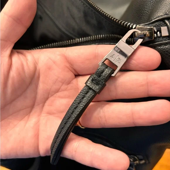 Armani Exchange duffle bag - Picture 9 of 9